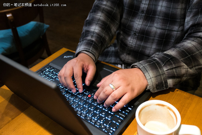 續(xù)航、散熱與功耗：T560表現(xiàn)全能平衡